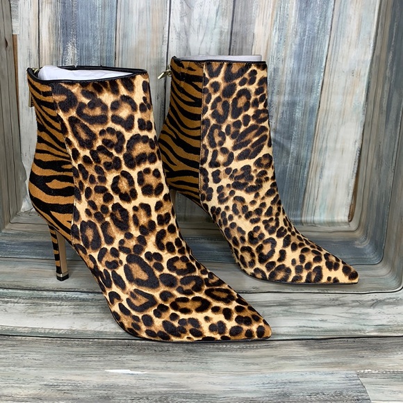 Kenneth Cole Shoes - Kenneth Cole Women's Riley 85 Simple Bootie Pump